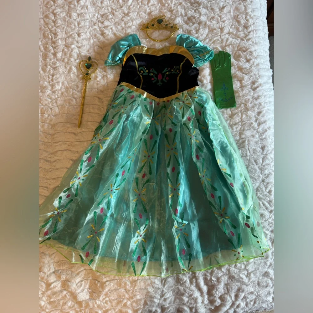 NWOT Green And Black Princess Dress Size 7-8 Years